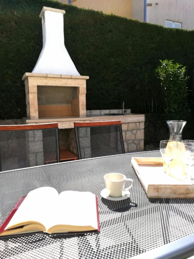 Apartments Adrijana Малинска Номер фото